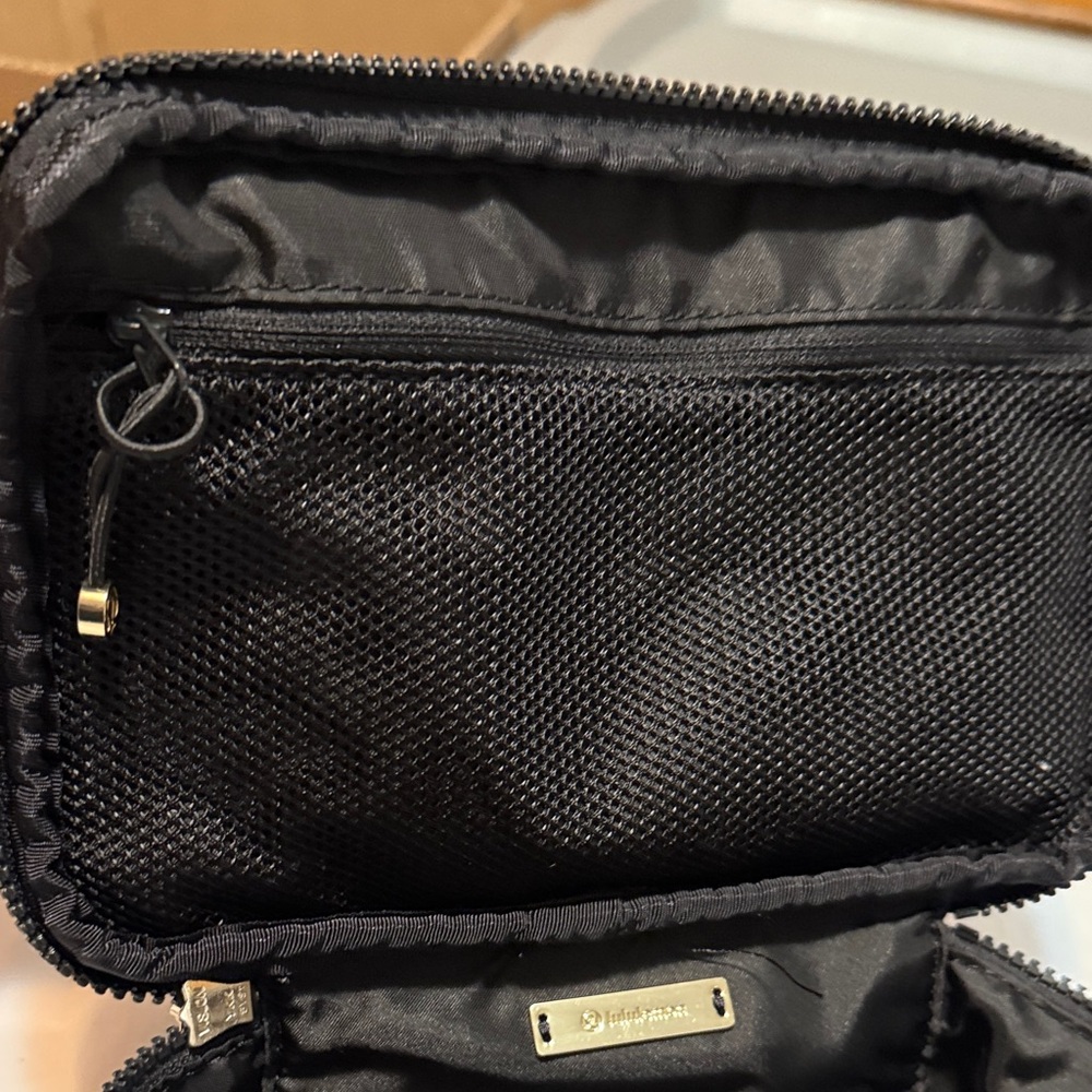 lululemon athletica Black Travel Organizer Pouch - Picture 10 of 11